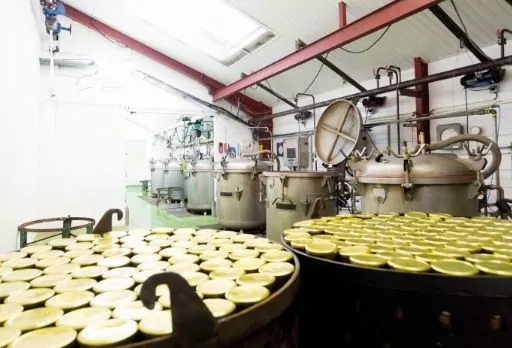 Une fabrication localee et artisanale
